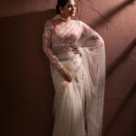 Aishwarya Dutta Instagram - 🦋🦋🦋🦋🦋 Outfit @Thorkal_couture_official Makeup @artistrybyfathi Hair @deerkaspalette Photography @crackjackphotography Jewellery @mspinkpantherjewel Studio @istills_studio #actorslife #aishwaryadutta #tamil