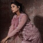Aishwarya Dutta Instagram - ⭐️⭐️⭐️⭐️⭐️⭐️⭐️⭐️ On camera- @deepak_durai_photography Mua - @mua_vijisharath Wearing- @nidhis_journal Jewellery by - @fineshinejewels