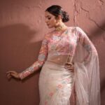 Aishwarya Dutta Instagram - 🦋🦋🦋🦋🦋 Outfit @Thorkal_couture_official Makeup @artistrybyfathi Hair @deerkaspalette Photography @crackjackphotography Jewellery @mspinkpantherjewel Studio @istills_studio #actorslife #aishwaryadutta #tamil