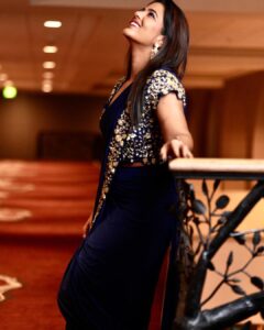 Aishwarya Rajesh Instagram - It was wonderful to attend Fetna Tamil sangam #sacramento #Day1 Makeup and hair style @sugarglam_muah Photography @storiesbyrampalli 😊