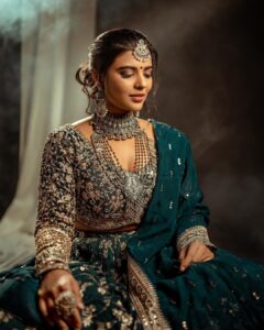 Aishwarya Rajesh Instagram - Soul full of Sunshine ❤️ 
Photography @murlee_photography 
Makeup @ananthmakeup 
Styling @soigne_official_ 
Wearing @rajarani_couture 
Jewelry @anthajewels 
Hair @loki_makeupartist 
Studio @arangaa.space