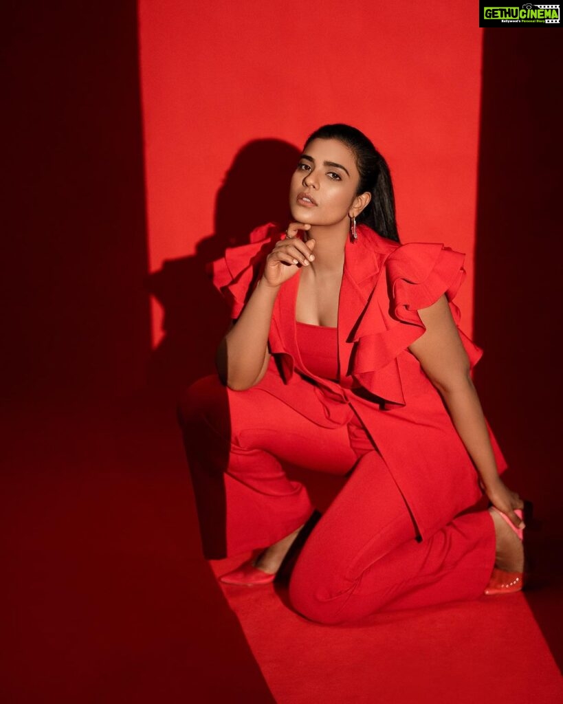 Aishwarya Rajesh Instagram - When in doubt , Wear Red ❤️ Photography @murlee_photography Styling @soigne_official_ Outfit @papzclothing Makeup @ananthmakeup Hairstyle @loki_makeupartist Studio @arangaa.space