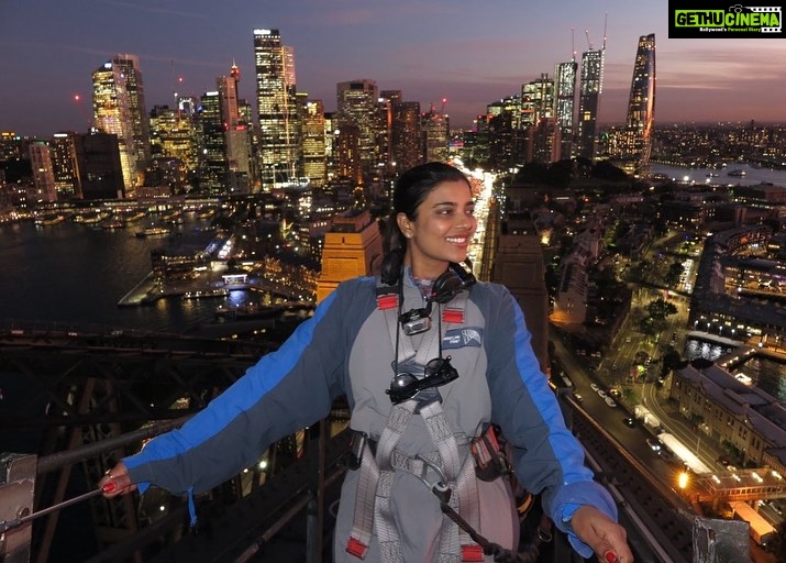 Aishwarya Rajesh Instagram - Had a wonderful experience climbing #harbourbridgesydney Thanks to @bridgeclimb and @pickyourtrail for recommendations #Must try when ur in #sydney