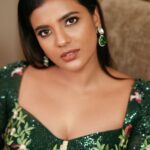 Aishwarya Rajesh Instagram - It’s not abt d dress you wear , but it’s abt the life you lead in the dress ❤️ Wearing @suresh.menon Photography @airy_photography Makeup and hairstyle @danam_mua