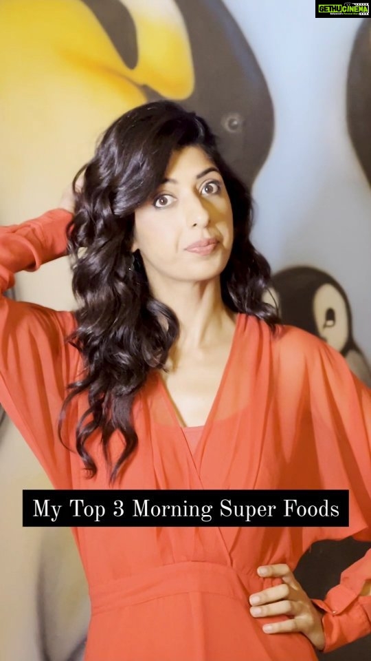 Aishwarya Sakhuja Instagram - I love experimenting with super foods and have shortlisted my top 3... I consume them like this Amla: I juice it out or eat it raw Methi dana: soak one tbsp of methi dana seeds overnight in one glass of water. Have it first thing in the morning as soon as you wake up without brushing your teeth. Chia seeds: Soak one tbsp of chia seeds in a tall glass of water overnight and consume the seeds along with the water. BENEFITS: - Amla can be eaten on an empty stomach. It has powerful antioxidant properties, is rich in Vitamin C and fibre and has high moisture content. This helps in the detoxification of the liver and kidneys and helps relieve constipation. - Consuming chia seeds with water in the morning helps in giving your digestive system a boost and improves bowel movement. Healthy digestion is a prerequisite to weight loss. The best time to eat chia seeds is when you wake up. Consumption of chia seeds aids in a feeling of fullness and thus a reduced calorie intake. - Fenugreek seeds/Methi Dana as a natural antacid aids in digestion. People who suffer from digestive issues such as acidity, bloating, and gas can relieve their symptoms by drinking fenugreek seed water on an empty stomach. . . . . Disclaimer: I’m not a doctor and I’m here sharing my personal experience. Every body is different and these tips have worked for me. . . #morningshots #healthyfood #amla #chiaseeds #methidana #tips #tricks #advices #suggestion #reelsinstagram #reelkarofeelkaro #reelitfeelit #aishwaryasakhuja