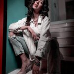 Aishwarya Sakhuja Instagram - However strong the darkness is, it cannot destroy the light...rather it defines the light ✨ . . #light #darkness #goodtimes #goodvibes #weekend #aishwaryasakhuja