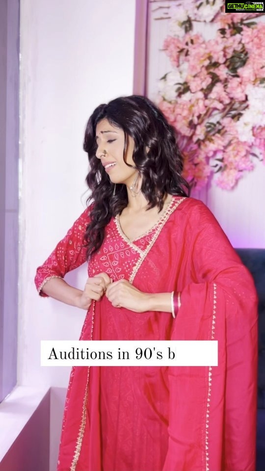 Aishwarya Sakhuja Instagram - Exaggeration ka zamana tha bhaiya! 😂 . . #auditions #90s #actorslife #funnyreels #reelsinstagram #aishwaryasakhuja