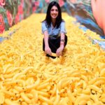 Aishwarya Sakhuja Instagram - A curve sets it all right or makes it all wrong just like the banana, to smile or to be sad...the choice is yours! . . #mondaymood #smile #happiness #aishwaryasakhuja