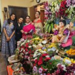 Aishwarya Sakhuja Instagram - With Vighnaharta's blessings, and lots of good food and good times spent with all my favourites, I surely had a Shubh, Sukhi and Khushi wala celebration 😍 . . #ganpatibappamorya #bappamorya #darshan #friends #family #festivevibes #aishwaryasakhuja Outfit by @tara_c_tara @lizaa_malik @gautidihatti @aashawarriar @geeta_nirupam