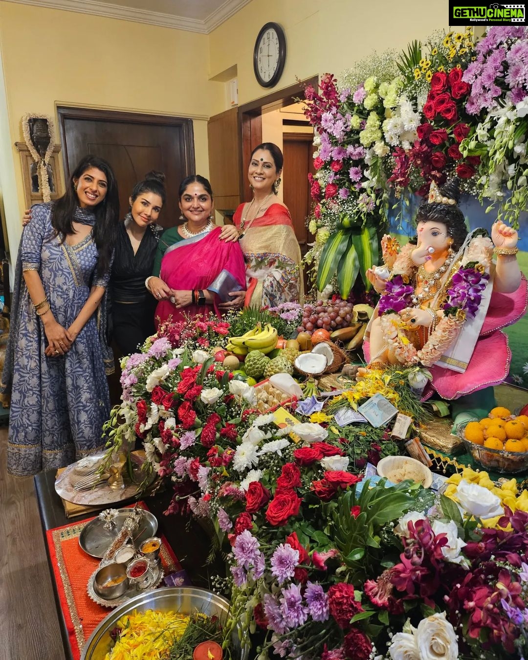 Aishwarya Sakhuja - 7K Likes - With Vighnaharta's blessings, and lots of good food and good times spent with all my favourites, I surely had a Shubh, Sukhi and Khushi wala celebration 😍
.
.
#ganpatibappamorya #bappamorya #darshan #friends #family #festivevibes #aishwaryasakhuja
Outfit by @tara_c_tara
@lizaa_malik
@gautidihatti
@aashawarriar
@geeta_nirupam
