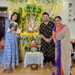 Aishwarya Sakhuja Instagram - With Vighnaharta's blessings, and lots of good food and good times spent with all my favourites, I surely had a Shubh, Sukhi and Khushi wala celebration 😍 . . #ganpatibappamorya #bappamorya #darshan #friends #family #festivevibes #aishwaryasakhuja Outfit by @tara_c_tara @lizaa_malik @gautidihatti @aashawarriar @geeta_nirupam