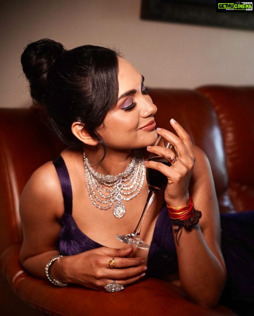 Akansha Chamola Instagram - Last of this series……… Makeup & Hairstyle 💄 💇‍♀️ @nikksmakeupartist 📸 🎥 Videographer @vipul.s.gautam Stylist @nikksmua Outfit 👗 @_cccreation Accessories 💍 @silverqueenj #bridaljewellery #bridalmakeup #bridalwear #indianbride #lehengacholi #glammakeup #glowup #makeuplook #hairstyles #instafashion #instahair #instamakeup #reelitfeelit #desifashion #instagood #instapic #instamood #portrait #photography #photoshoot #pose #photoshootideas #lookbook #styleinspo #curvyfashion #curvyconfidence #modernbride