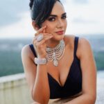 Akansha Chamola Instagram - More “issues “than VOGUE ….. well in my case Pychological & Behavioural Issues 😜 Makeup & Hairstyle 💄 💇‍♀️ @nikksmakeupartist 📸 🎥 Videographer @vipul.s.gautam Stylist @nikksmua Outfit 👗 @_cccreation Accessories 💍 @silverqueenj #bridaljewellery #bridalmakeup #bridalwear #indianbride #lehengacholi #glammakeup #glowup #makeuplook #hairstyles #instafashion #instahair #instamakeup #reelitfeelit #desifashion #instagood #instapic #instamood #portrait #photography #photoshoot #pose #photoshootideas #lookbook #styleinspo #curvyfashion #curvyconfidence #modernbride