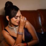 Akansha Chamola Instagram - 🦋🦋🦋🦋Mera dil aawara🦋 Makeup & Hairstyle 💄 💇‍♀️ @nikksmakeupartist 📸 🎥 Videographer @vipul.s.gautam Stylist @nikksmua Outfit 👗 @_cccreation Accessories 💍 @silverqueenj #reelsindia #bollywood #trendingreels #bridalmakeup #bridalwear #indianbride #lehengacholi #glammakeup #glowup #makeuplook #hairstyles #instafashion #instahair #instamakeup #reelitfeelit #desifashion