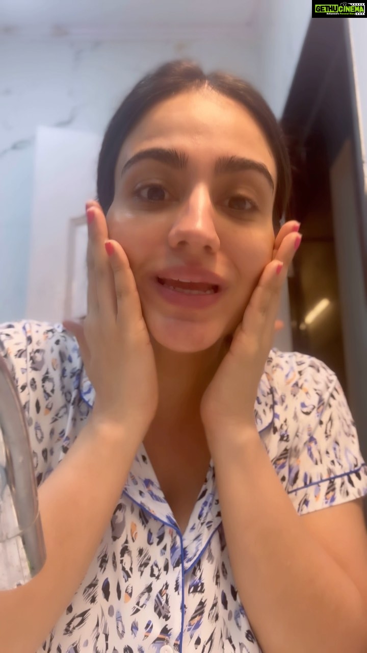 Aksha Pardasany Instagram - Part 2 of my Nighttime Skincare Routine ❤️ P.S My routine changes everyday depending on how my skin is feeling. Sometimes I’m lazy so I just do the basics like moisturiser and lip balm, and sometimes I go all the way. I also don’t use Retinol everyday, I alternate it with Salicylic Acid. Wish you like it ❤️ Let me know in the comments if you’d like me to share my Day Skincare as well and please feel free to share your routines as well so we can learn from each other 🤗 Skincare | Night | Night Time Routine | Night Rituals | Skin