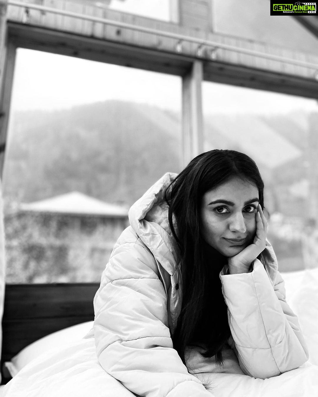 Aksha Pardasany Instagram - Rainy days ☕️
