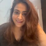 Aksha Pardasany Instagram – GRWM with a side of Arijit ❤️🌸

#rain #monsoon #makeup #grwm #music #arijitsingh #charlottetilbury #mac #clinique #sugar #bobbibrown #getreadywithme