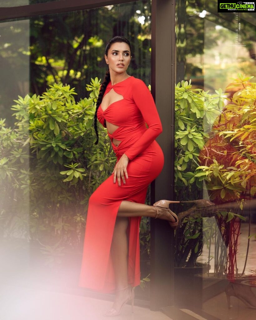 Akshara Gowda Instagram - Your’s Truly ❤️ Shot by @prachuprashanth Outfits and styling by @chaitanyarao_official Makeup by @reenapaiva Hair by @venki_hairstylist Nails by @borabaythesalon Location courtesy @crowneplazachn Special thank you to the team @_ayusheesays @projjwalghosh #aksharagowda #stylishtamilachi #aksharagowdabikki #stylishtamizhachi #chennai Crowne Plaza Chennai Adyar Park