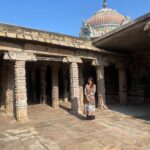 Akshara Gowda Instagram - Trichy - Kumbakonam - Trichy 📍🫶🥰💗 #TEMPLERUN #Blessed #kumbakonam #trichy #mangalambika #srirangam #swamimalai #vellaivinayagartemple #temple #aksharagowda #stylishtamilachi #aksharagowdabikki #stylishtamizhachi #chennai #hyderabad Kumbakonam temple city/கும்பகோணம் கோவில் நகரம்