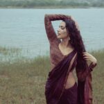 Akshara Gowda Instagram – 🎶Yaradhu Yaradhu Punnagai Korppadhu
Yavilum Yavilum en Manam Serppadhu 🎶

Shot by @shaktismaran 

Wearing @izhai_thestore 

 

 #aksharagowda #stylishtamilachi #aksharagowdabikki #stylishtamizhachi 
#chennai