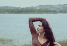 Akshara Gowda Instagram - 🎶Yaradhu Yaradhu Punnagai Korppadhu Yavilum Yavilum en Manam Serppadhu 🎶 Shot by @shaktismaran Wearing @izhai_thestore #aksharagowda #stylishtamilachi #aksharagowdabikki #stylishtamizhachi #chennai