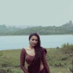 Akshara Gowda Instagram - 🎶Yaradhu Yaradhu Punnagai Korppadhu Yavilum Yavilum en Manam Serppadhu 🎶 Shot by @shaktismaran Wearing @izhai_thestore #aksharagowda #stylishtamilachi #aksharagowdabikki #stylishtamizhachi #chennai