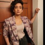 Akshara Haasan Instagram - I know late post. But thank you team Kolai for a lovely premier and movie. OUTFIT @suresh.menon HMU @prakatwork