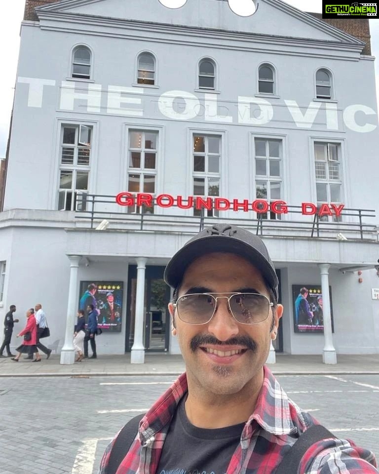 Akshay Oberoi Instagram - Unexpected adventures in London! ✈ While my connecting flight got cancelled, I made the most of it by exploring the city. Walked 12 miles, visited the iconic Old Vic Theatre where my idols have graced the stage, and even enjoyed a pint at the legendary bar where Peter O'Toole used to unwind. 🎭🍻 Sometimes, detours lead to the best memories!😄 #AkshaysTravelDiaries #LondonAdventures #TheatreLover #London