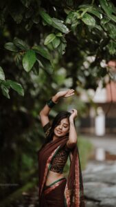 Akshaya Udayakumar Instagram - இளையராஜா✨- the vibe Vc : @cloudsbyvibin ♥️