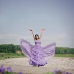 Akshaya Udayakumar Instagram - Made you look💜🦋 Pc : @cloudsbyvibin Grading : @grades.by.jawhar Mua : @minisha_makeup_artist_ Hairstylist: @shris_makeover_artistry_ Costume : @queen_bee_suji