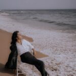 Akshaya Udayakumar Instagram - 𝐂𝐡𝐢𝐥𝐥 𝐢𝐭𝐬 𝐣𝐮𝐬𝐭 𝐜𝐡𝐚𝐩𝐭𝐞𝐫 𝐨𝐧𝐞 🌊 Comment your fav pic below ⬇️ Pc : @shajeel_kabeer Mua: @zintos_makeup_official Costume : @reine_belleza Edits : @tints_of_arshaa