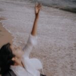 Akshaya Udayakumar Instagram - 𝐂𝐡𝐢𝐥𝐥 𝐢𝐭𝐬 𝐣𝐮𝐬𝐭 𝐜𝐡𝐚𝐩𝐭𝐞𝐫 𝐨𝐧𝐞 🌊 Comment your fav pic below ⬇️ Pc : @shajeel_kabeer Mua: @zintos_makeup_official Costume : @reine_belleza Edits : @tints_of_arshaa