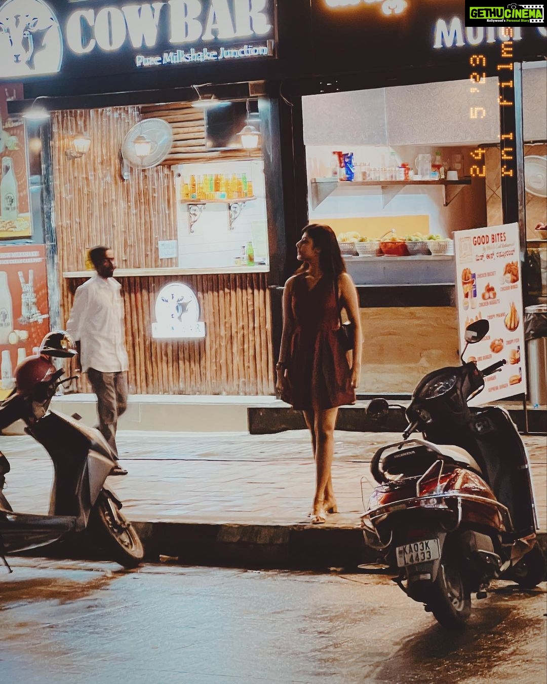 Akshaya Udayakumar - 74.7K Likes - Hey BANGLORE !🚊🤎