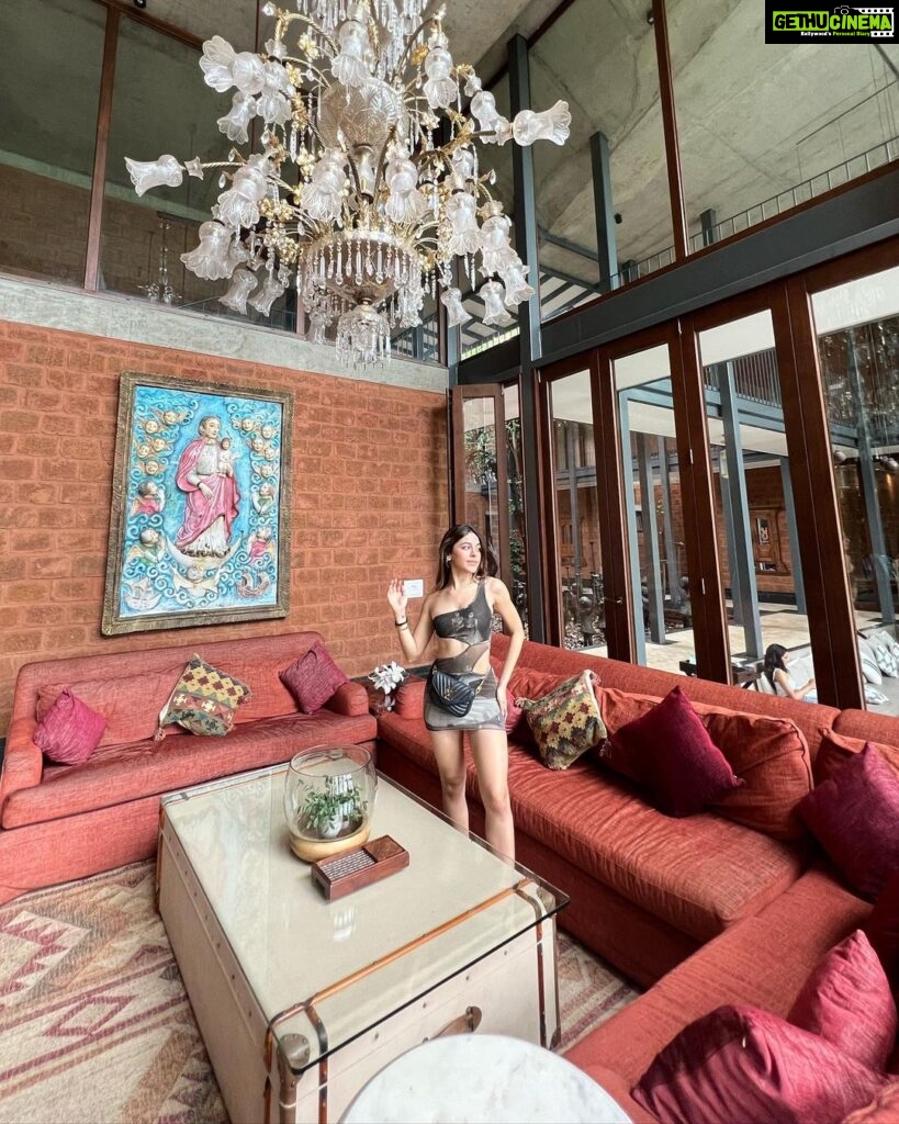 Alaya F Instagram - Image dump of the last 4 days at the most beautiful property, The Glass Villa by @theprojectcafegoa 🥰