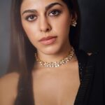 Alaya F Instagram - 🖤✨🖤✨🖤 Photographs by @trishasarang Styled by @mohitrai with @tarangagarwalofficial @shubhi.kumar Hair & make up by @mehakoberoi Outfit : @manishmalhotra05 @manishmalhotraworld Accessories : @diamantinafinejewels