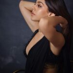 Alaya F Instagram - 🖤✨🖤✨🖤 Photographs by @trishasarang Styled by @mohitrai with @tarangagarwalofficial @shubhi.kumar Hair & make up by @mehakoberoi Outfit : @manishmalhotra05 @manishmalhotraworld Accessories : @diamantinafinejewels
