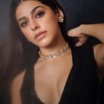 Alaya F Instagram - 🖤✨🖤✨🖤 Photographs by @trishasarang Styled by @mohitrai with @tarangagarwalofficial @shubhi.kumar Hair & make up by @mehakoberoi Outfit : @manishmalhotra05 @manishmalhotraworld Accessories : @diamantinafinejewels