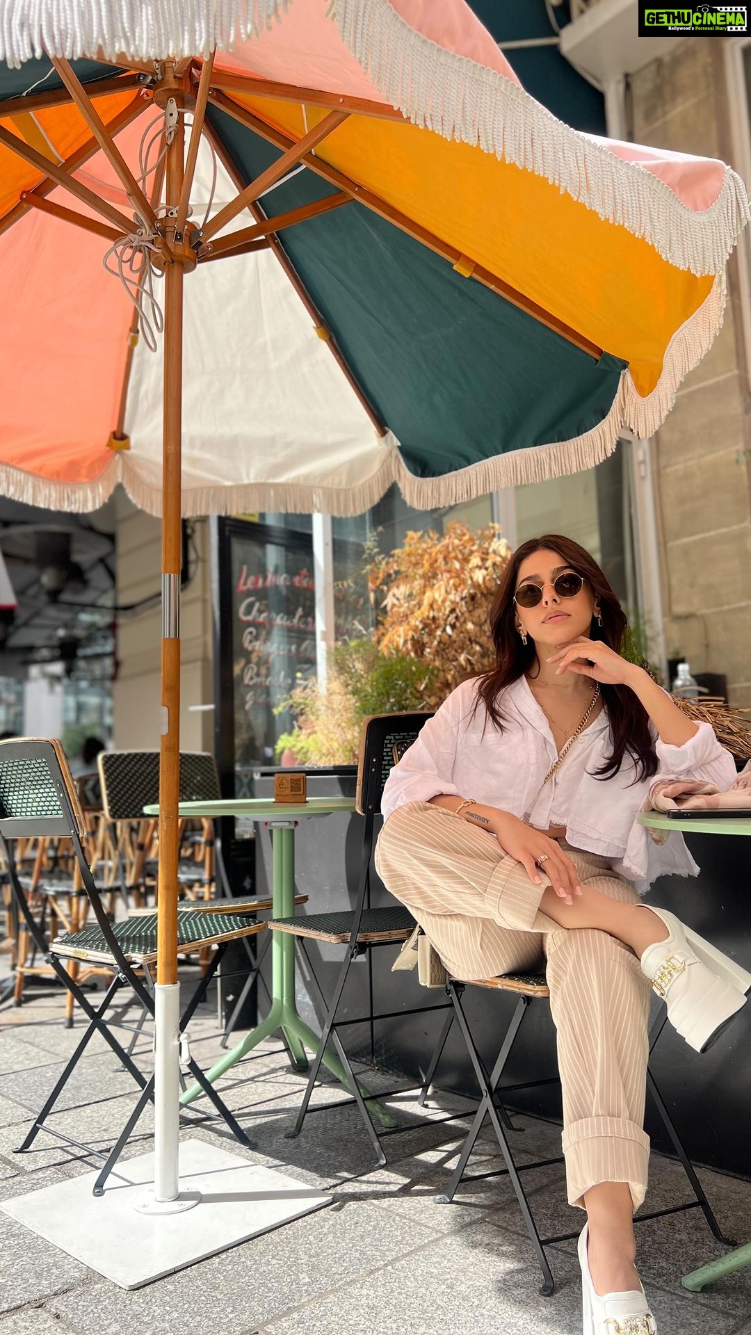 Alaya F Instagram - I almost didn’t post this #GRWM video that I shot while I was in Paris but then I was like 🤷🏻♀️ might as well 😋