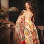 Alaya F Instagram - Be nice or leaf 😋🍃 Photographer @visualaffairs_va Styled by : @mohitrai with @shubhi.kumar assisted by @muskanduaaa Make up by @mitalivakil Hair by @hrishidoeshair Outfit : @rohitbalofficial Jewellery: @anmoljewellers