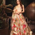 Alaya F Instagram - Be nice or leaf 😋🍃 Photographer @visualaffairs_va Styled by : @mohitrai with @shubhi.kumar assisted by @muskanduaaa Make up by @mitalivakil Hair by @hrishidoeshair Outfit : @rohitbalofficial Jewellery: @anmoljewellers