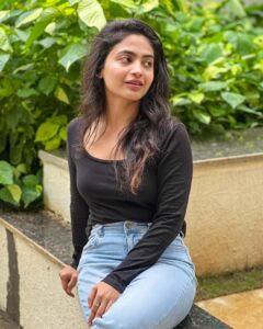 Alekhya Harika Instagram - 🖤