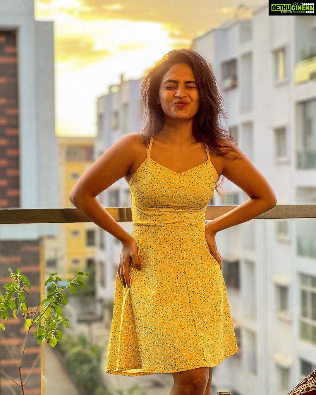 Alekhya Harika Instagram - Pure heart 💛 clear Intent 😊