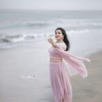 Alphy Panjikaran Instagram - All I need is a good dose of vitamin sea 🌊Thalassophile🐳🐬 PC: @_story_telle__r Mua: @_arya_jithins_makeover Costume: @anu.scaria.couture #picoftheday #sea #lover #thalassophile #weekday #explore #love #yourlife #happiness #instagram #instagood #instadaily #artist #actress #women #life #travel #travelphotography #kochi #kochidiaries #lol #costume #travelgram #loveyourlife #happy #sealover