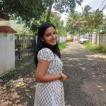 Alphy Panjikaran Instagram - Office Time 🙄😎🥳 Waiting for a cab 🚙 #office #infopark #kochi #softwareengineer #goingoffice #noworkfromhome #weekday #picoftheday #explore #love #yourlife #happiness #instagram #instagood #instadaily #professional #workfromoffice #artist #white #lol #women #life Infopark,Kakanad