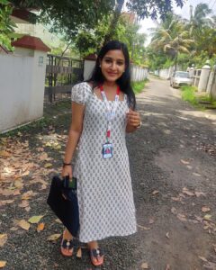Alphy Panjikaran Instagram - Office Time 🙄😎🥳
Waiting for a cab 🚙

#office #infopark #kochi #softwareengineer #goingoffice #noworkfromhome #weekday #picoftheday #explore #love #yourlife #happiness #instagram #instagood #instadaily #professional #workfromoffice #artist #white #lol #women #life