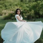 Alphy Panjikaran Instagram - @anu.scaria.couture 👗 @_story_telle__r 📸 @_arya_jithins_makeover 💄 #happines #white #love #photoshoot #photography