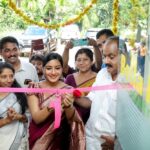 Alphy Panjikaran Instagram - Bella Mia beauty salon PC: @shijophotography Mua: @_arya_jithins_makeover #inaguration #ceremony #family #beautysalon Marangattupilly