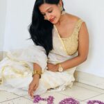 Alphy Panjikaran Instagram - Onam special 🌼❤️ #onam #happiness #onamvibes #love #peace #withfriends #celebration #malayalee #kerala #instagram Kaloor
