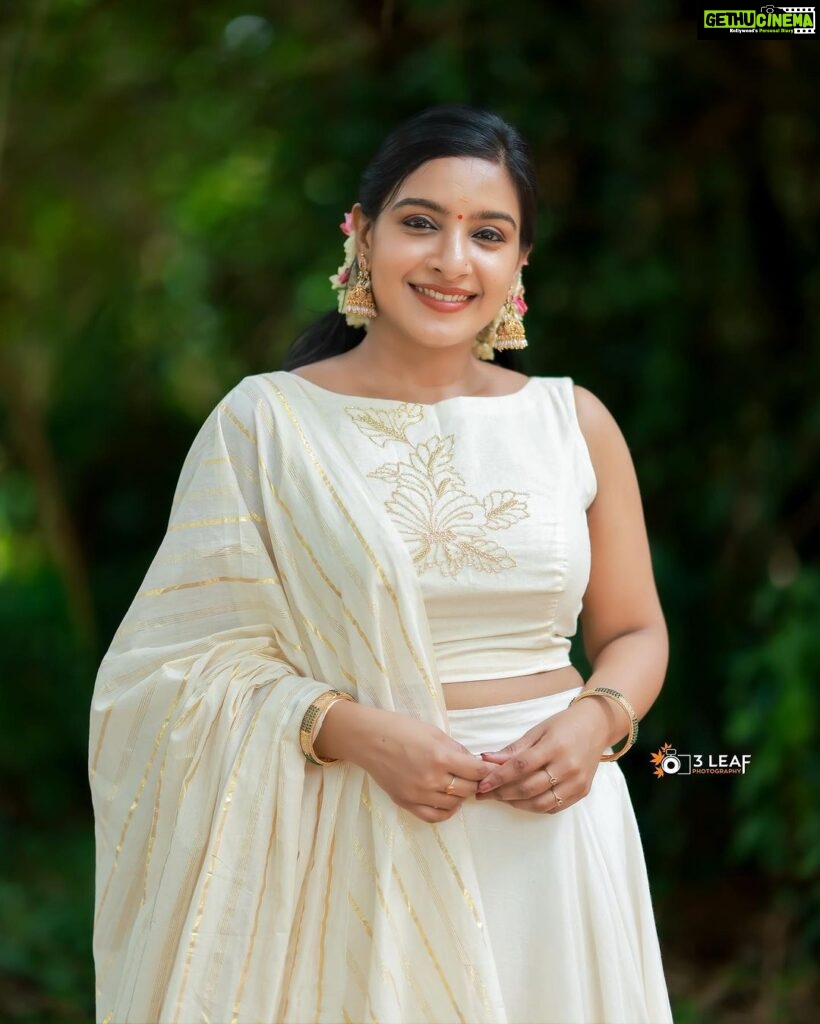 Alphy Panjikaran Instagram - Chingam1 🌼❤ @3leaf_photography @_arya_jithins_makeover @elzassignature @alameen_fashion_jewels #chingam1 #happiness #new #newyear #malayalam #instagram #special #day