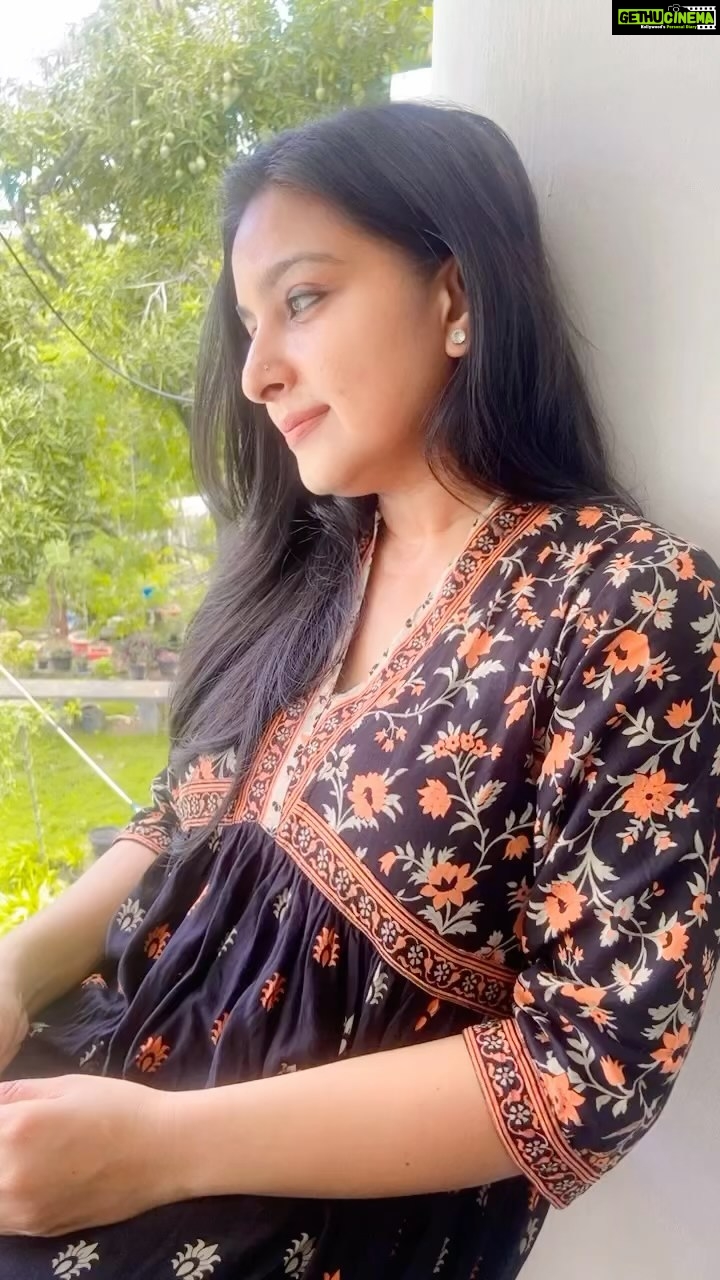 Alphy Panjikaran Instagram - Waiting for my ❤️ @an._____u 📸 #friday #special #nowork #happy #peace #life #waiting #formylove #instagood #instagram #instadaily #picoftheday #trending #trendingreels #explore #reels #songs #favourite #love #loveyourlife #weekend #weekendvibes #office #home #kochi #kochidiaries